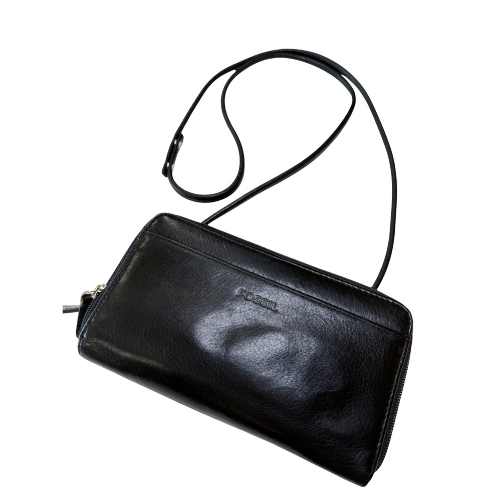 Fossil Black Leather Clutch Wallet with Detachable Strap and Silver Hardware Y2K